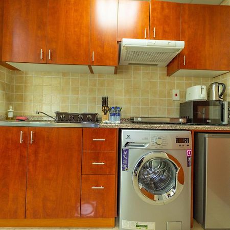 Luxury Escapes - Modern Budget Studio With Balcony In Jlt! Дубай Экстерьер фото
